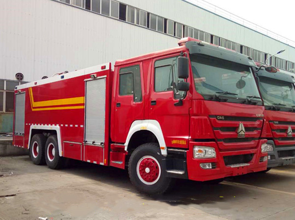 ������С������վ�M�壬����Ҳ���Լ�������܇��